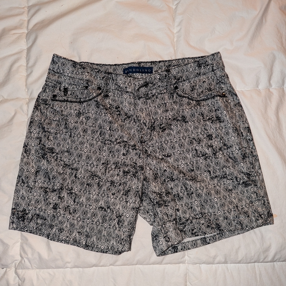Bandolino size 6 Amy shorts